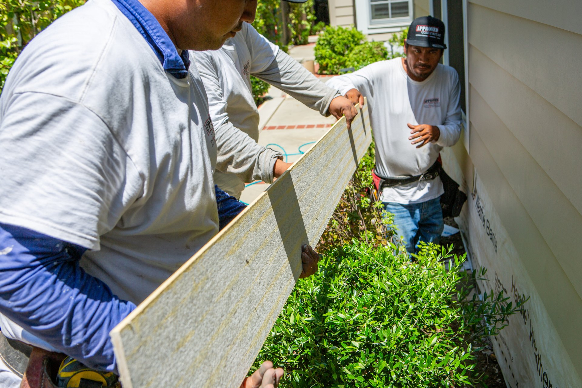 Approved Contractor, Inc. replacing home exterior with James Hardie siding in southern 