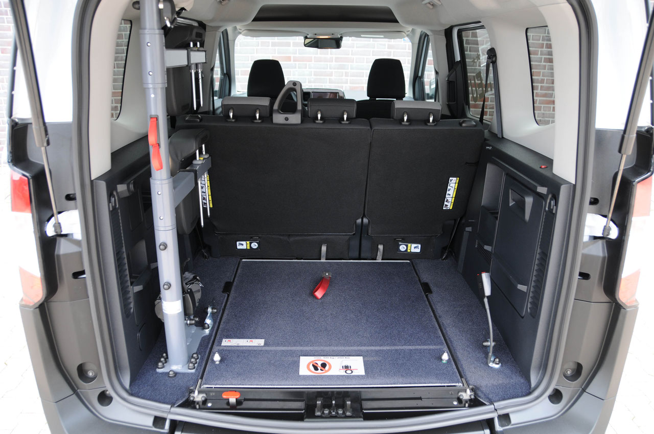 Courier mit Heckausschnitt – Bild 5