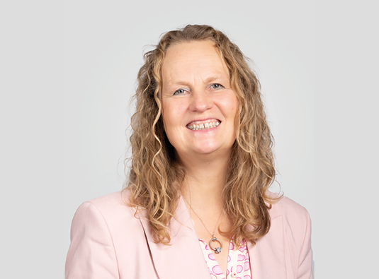 Dr. Christine Pohl 