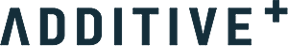 Dunkelblaues Logo mit dem Text "ADDITIVE+" auf einem dunkelgrünen Hintergrund.