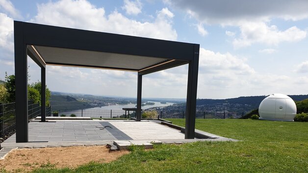 Lamellendach mit LED & Ausstattung