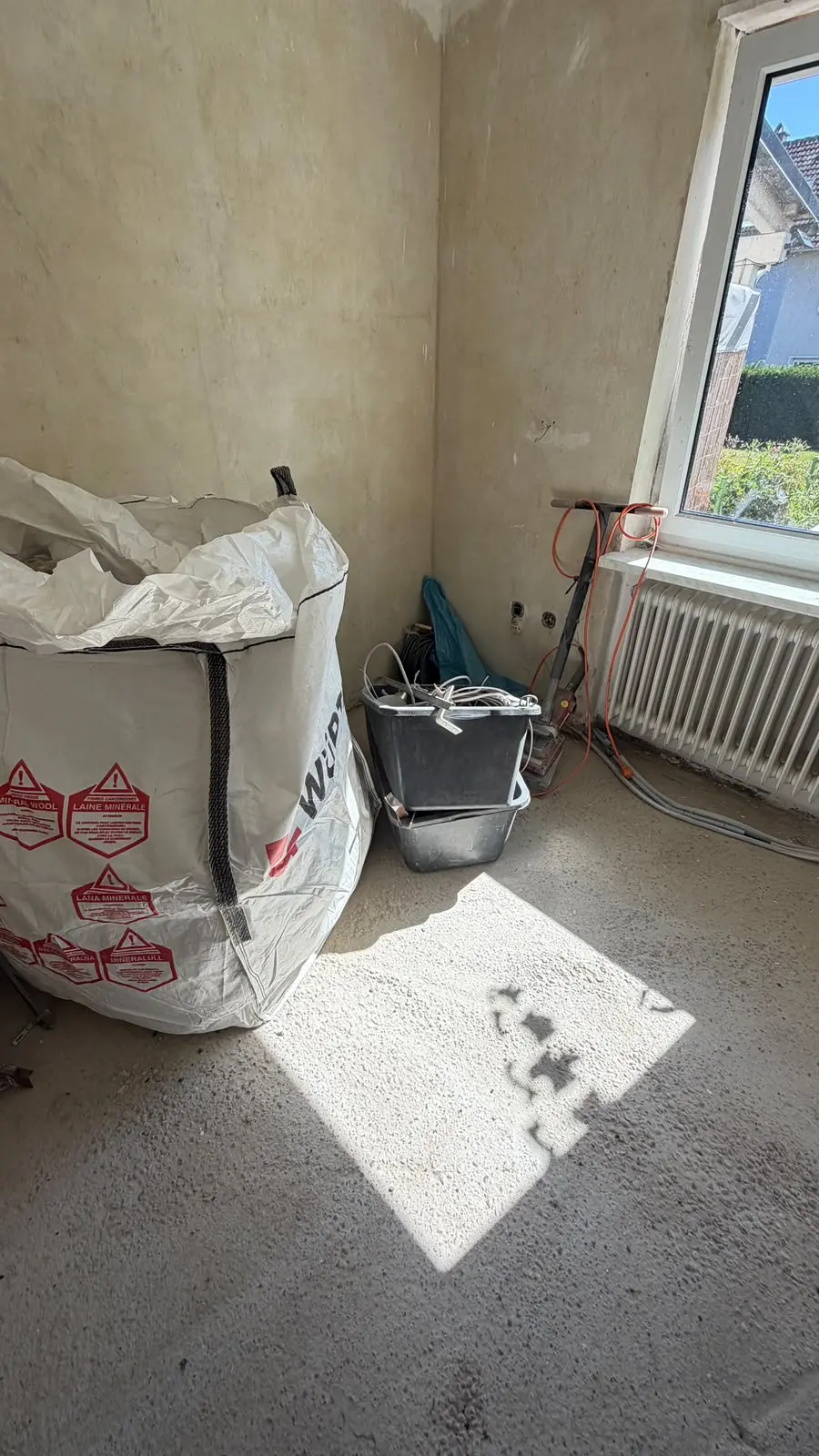 Big Bag mit Rückbaumaterial bei einem Entkernungsprojekt in Kaufbeuren