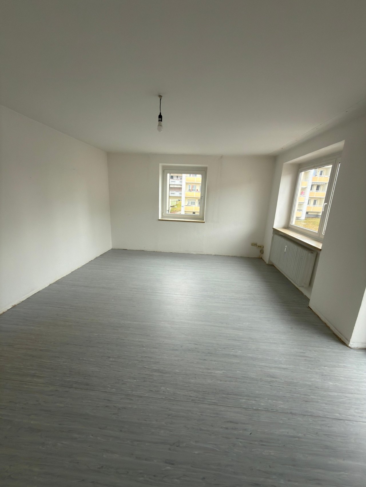 Leerer, besenrein übergebener Wohnraum nach einer Haushaltsauflösung in Kempten