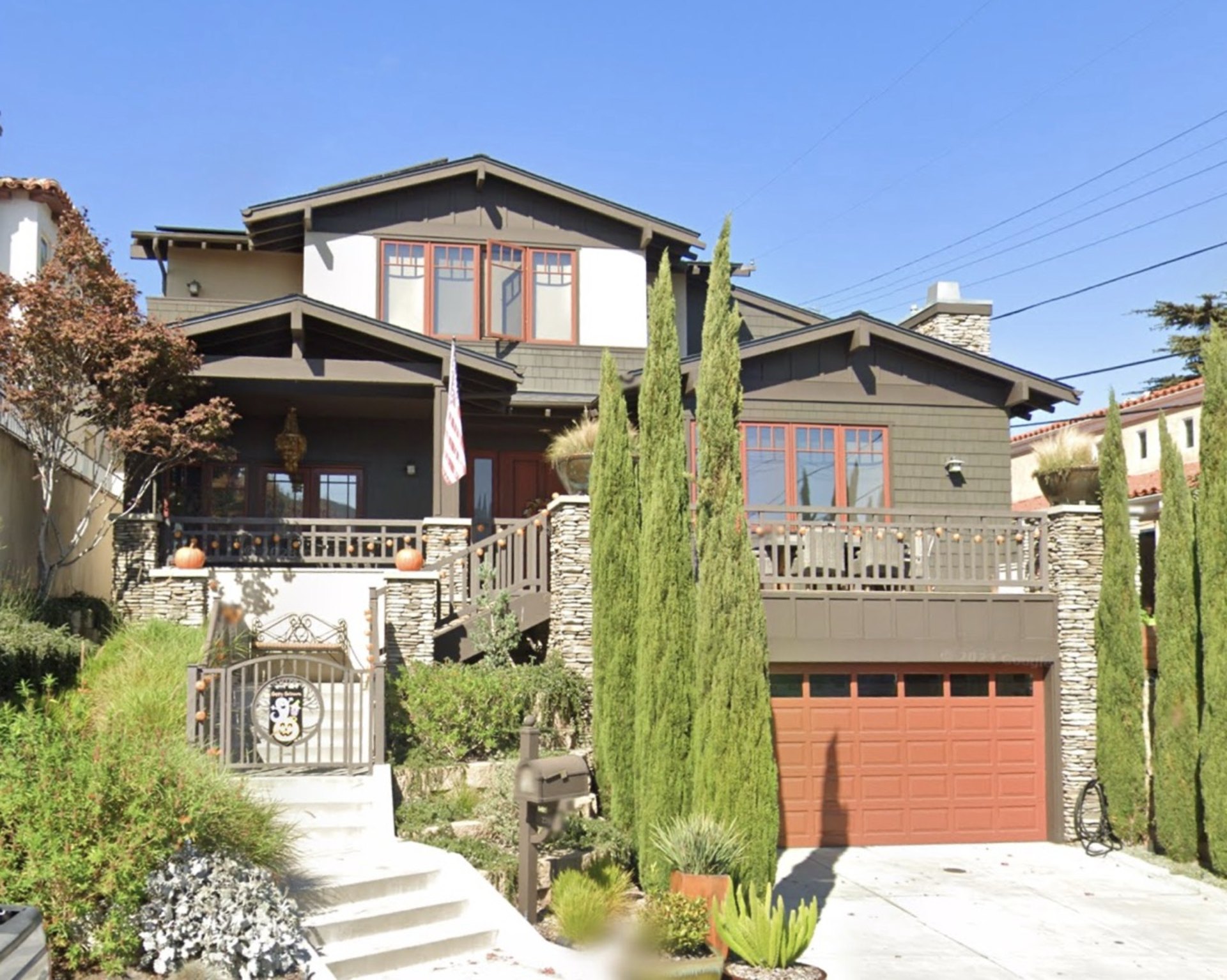 James Hardie shingle siding on a Southern California home