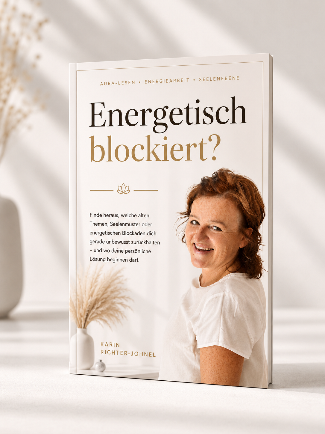 Buch-Mockup des Leitfadens „Energetisch blockiert?“