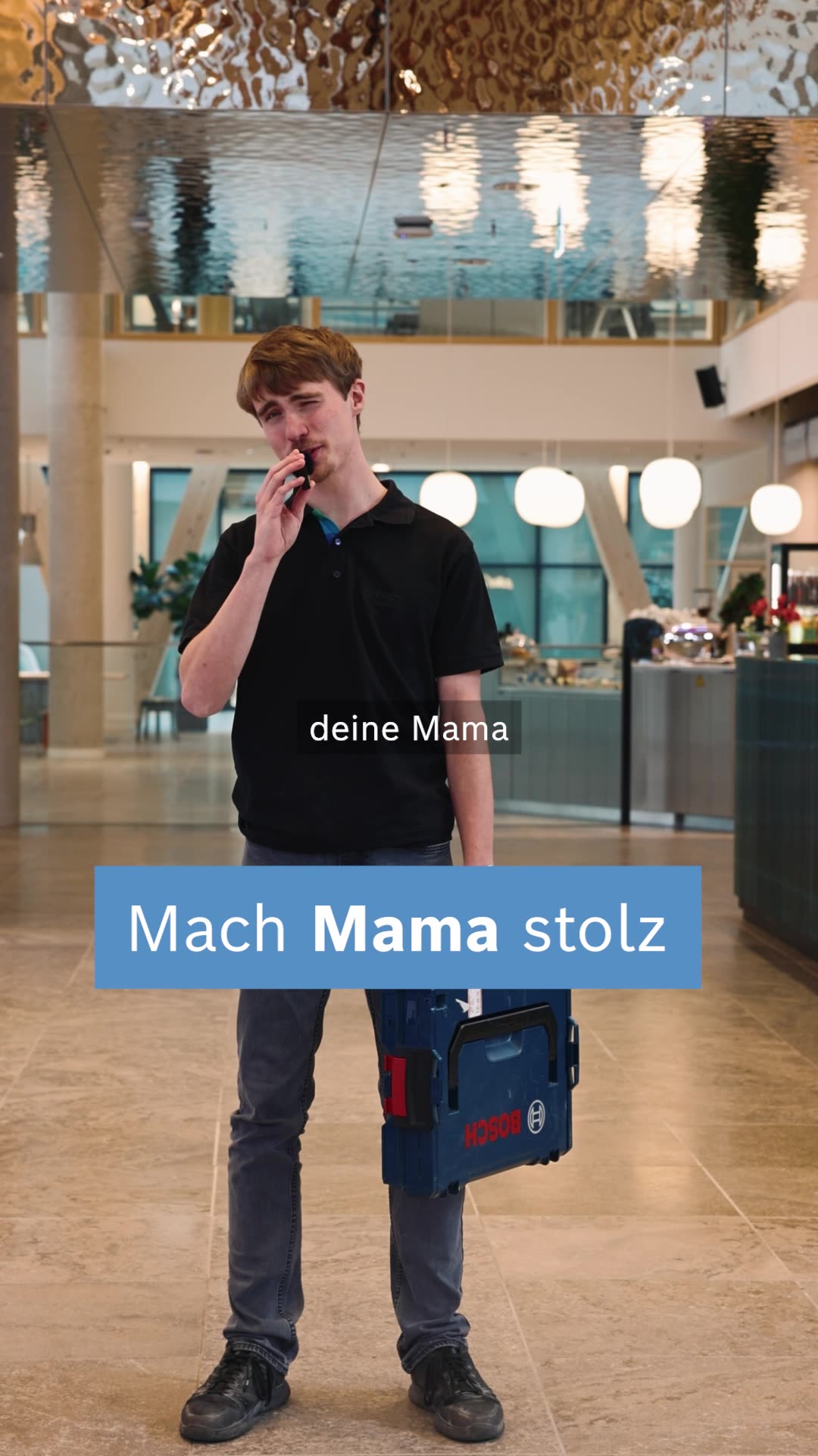Standbild aus dem Kampagnenvideo Mach Mama stolz im Bosch Gebäude