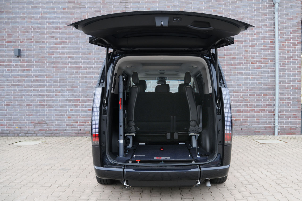 Hyundai STARIA mit Heckausschnitt – Bild 6