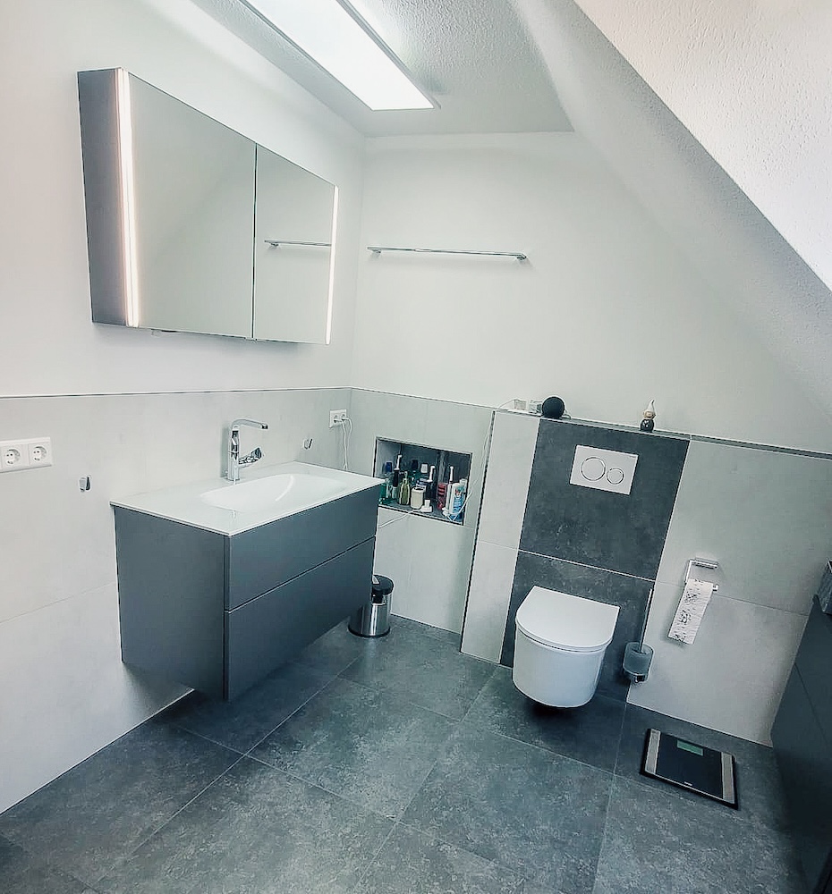 Bodengleiche Dusche in einem sanierten Bad