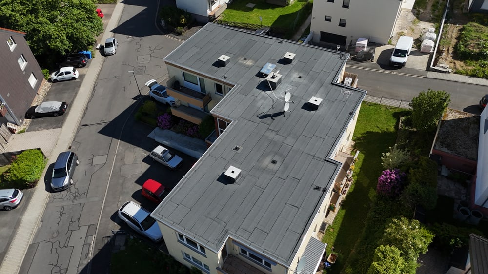 Flachdach eines Objekts von Passmann Bedachungen aus der Luft