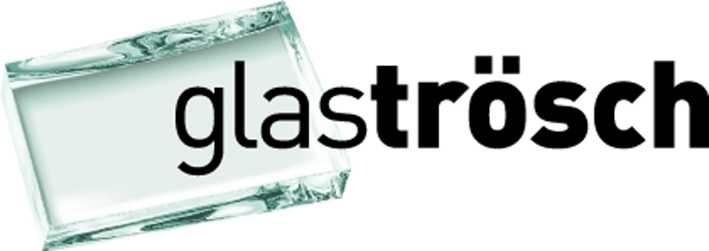 Das Logo "glaströsch" ist in Schwarz auf einem durchsichtigen, hellgrünen Rechteck abgebildet.