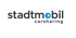 Logo von stadtmobil carsharing mit blauem Play-Symbol anstelle des "o" in "mobil".