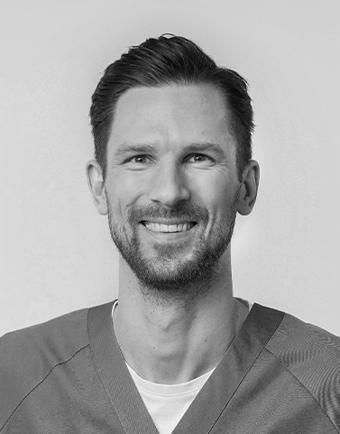 Dr. Lukas Kneib