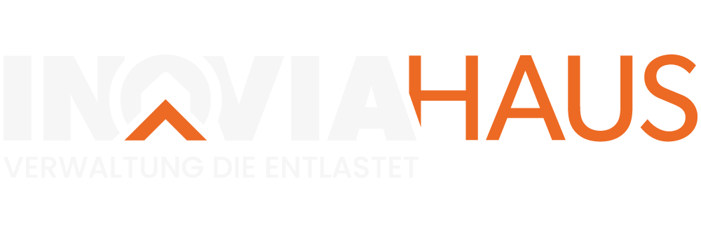InoviaHaus Logo mit weißem Text "INOVIA" und orangefarbenem Text "HAUS", darunter "VERWALTUNG DIE ENTLASTET".