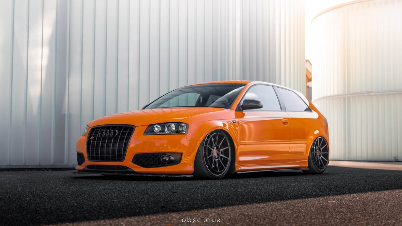 Orangefarbener Audi mit schwarzen TEC Speedwheels Felgen
