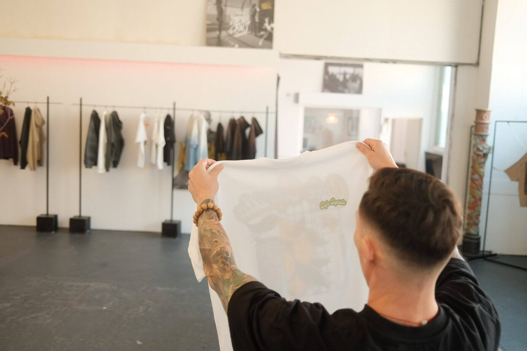 Materialien und Produktentwicklung im Showroom