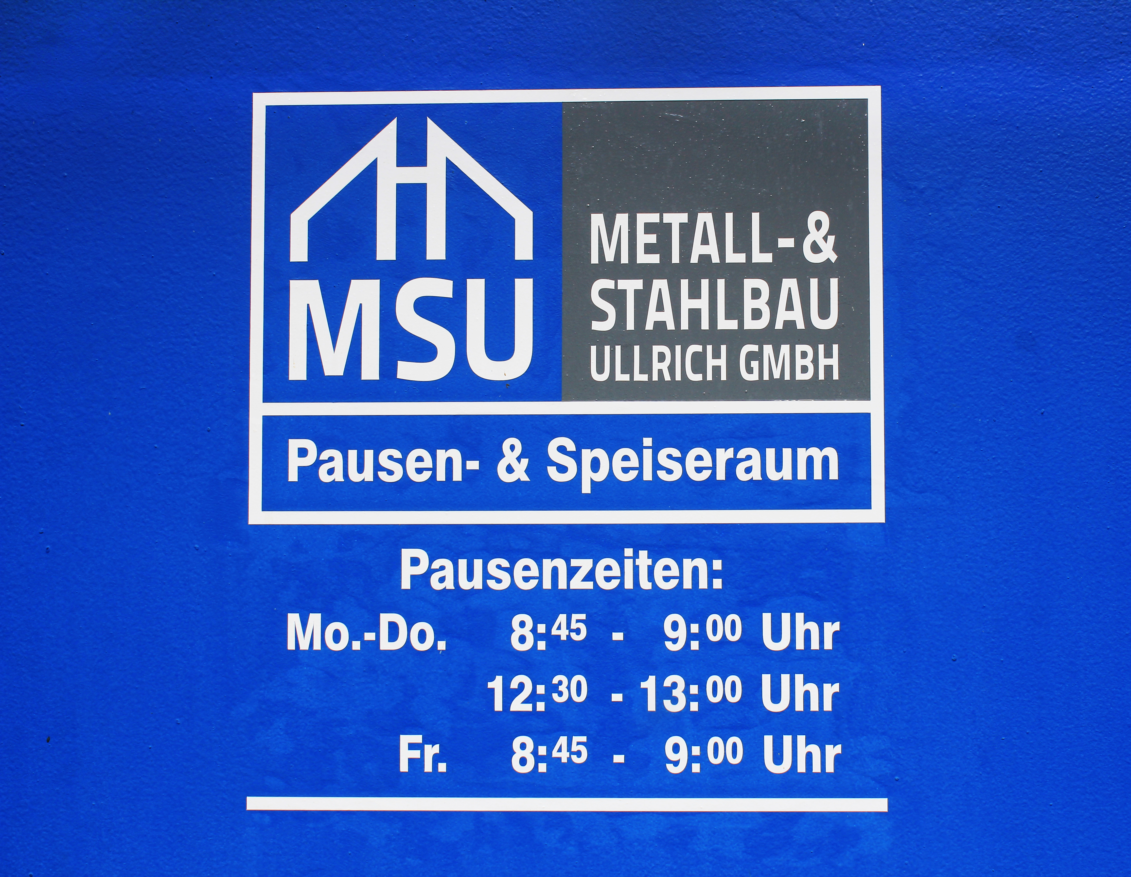 Schild mit unseren festen Pausenzeiten