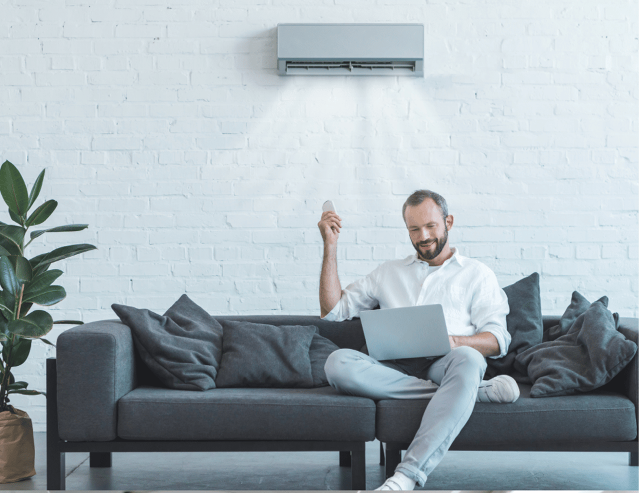 Installierte Split Klimaanlage in einem Wohnraum