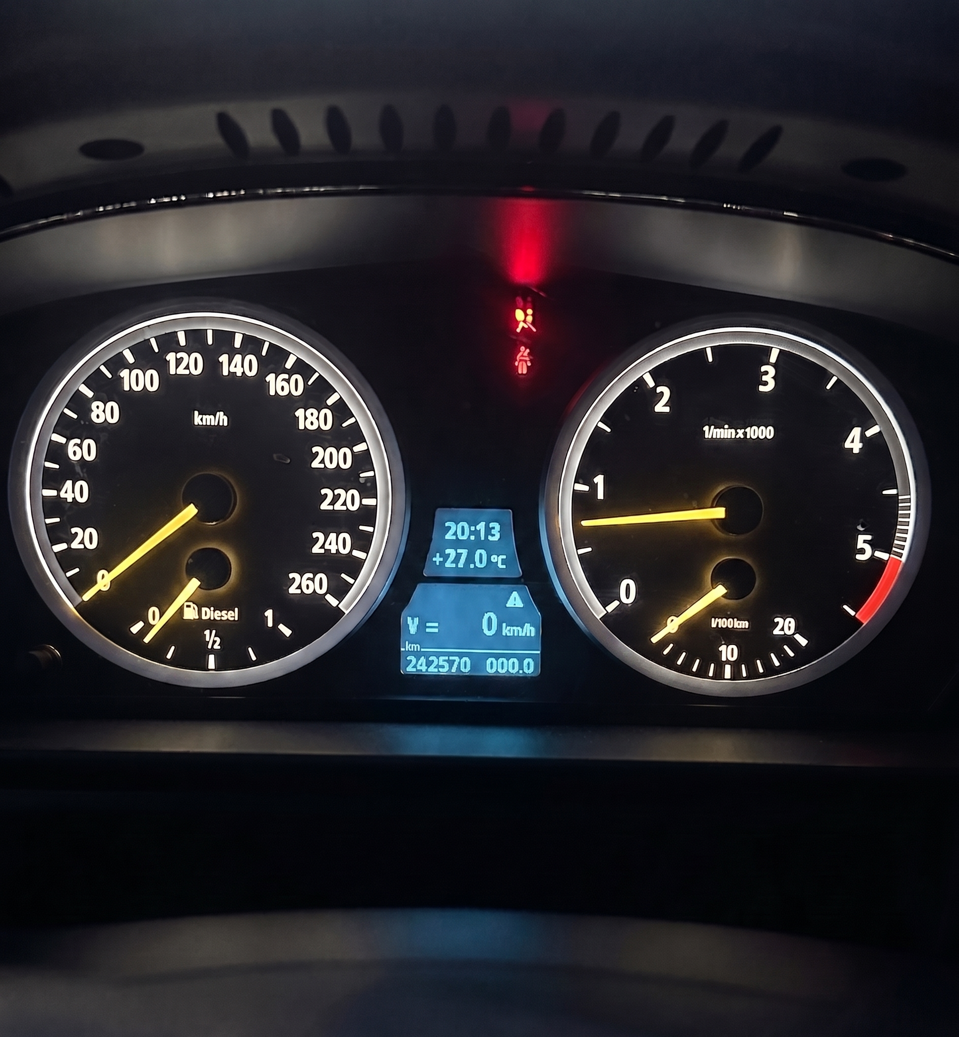 BMW E60 Gelbe Nadeln Mit Display