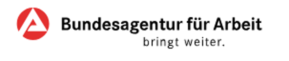 Logo der Initiative klicksafe in blauer Schrift, teilweise umschlossen von einem grünen, quadratischen Rahmen.