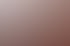 Silberne Elefantenfigur und eine Schale mit rosa Himalayasalz auf einem Holztablett.