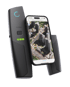 Schwarzes GEOSTAR-Gerät und Smartphone mit Satellitenkartenansicht einer Stadt.