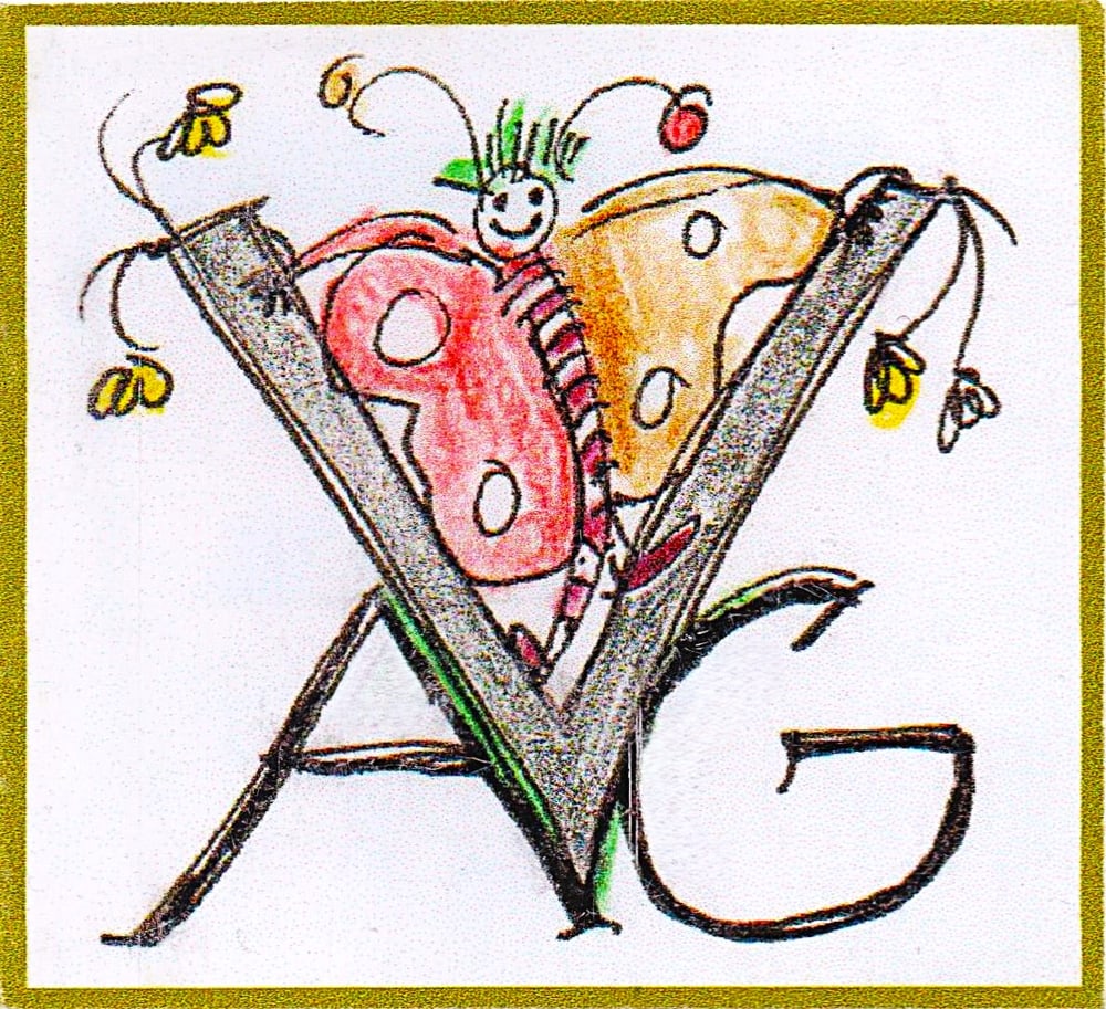 Das AvG Logo von Aurora von Grünhaar. Die farbig angelegte Tuschezeichnung eines Schmetterlings im Buchstaben V, links flankiert von dem Buchstaben A und rechts flankiert vom Buchstaben G.