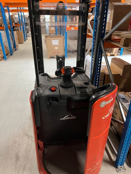 Hochhubwagen Linde L12L SP Fahrerstandstapler