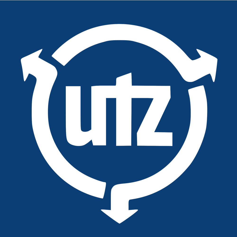 Weißes Utz-Logo, umgeben von drei Pfeilen, die einen Kreis bilden, auf grünem Hintergrund.