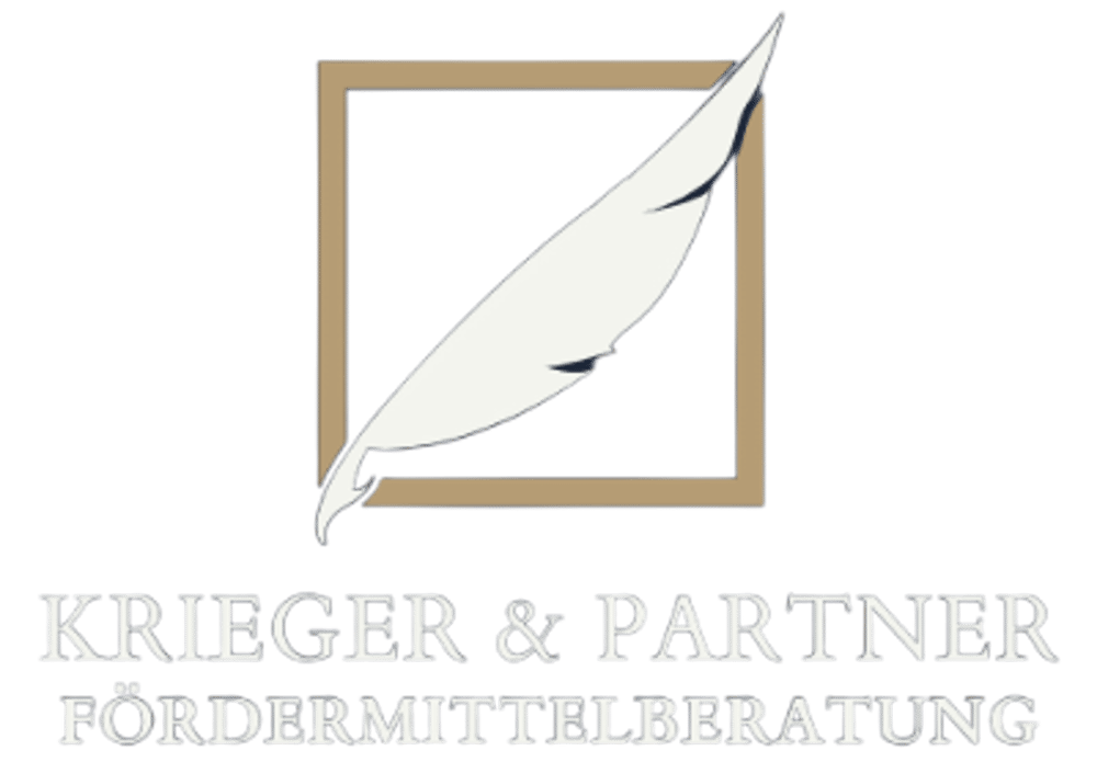 Logo "Krieger & Partner" mit weißer Feder in einem beigen Quadrat auf grünem Hintergrund.