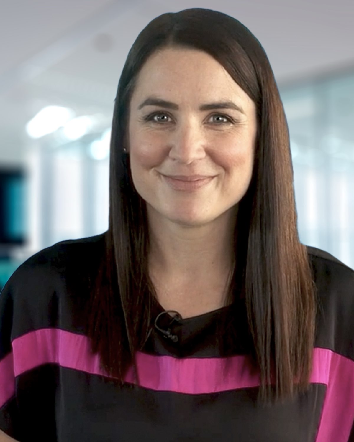 Julia Bauer, Trainerin für internationale Kommunikation bei NEOP