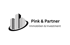 Logo mit stilisierten Hochhäusern und dem Text "Pink & Partner Immobilien & Investment".