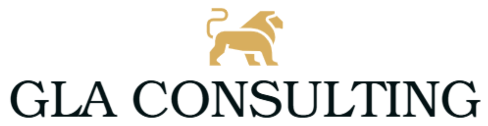 Goldener Löwe über dem schwarzen Text "GLA CONSULTING".