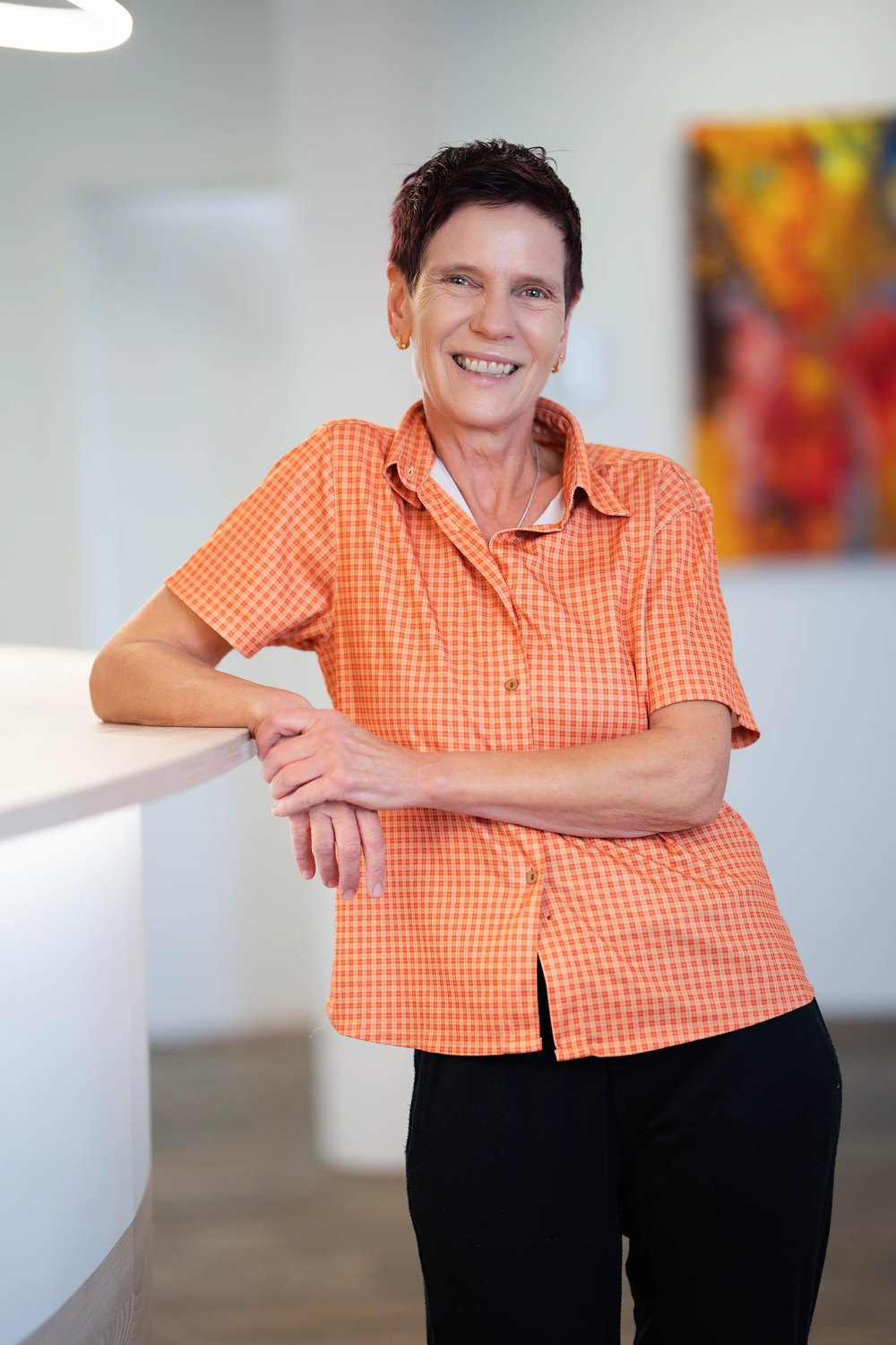 Porträt von Elke, Physiotherapie im Therapie Haus Schwab.