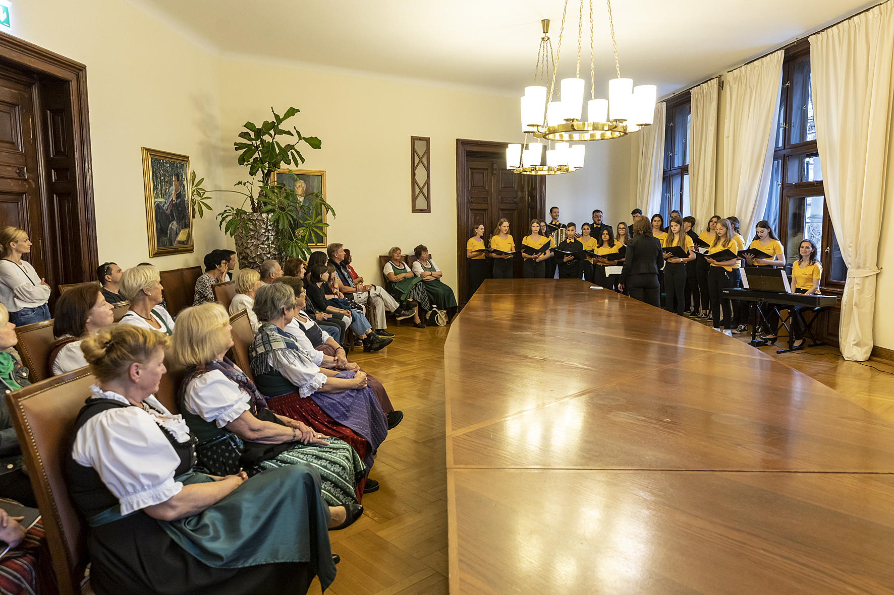 Youth choir SINGsCOOL Anger at the Rathaus Graz, Voices of Spirit 2022, Graz