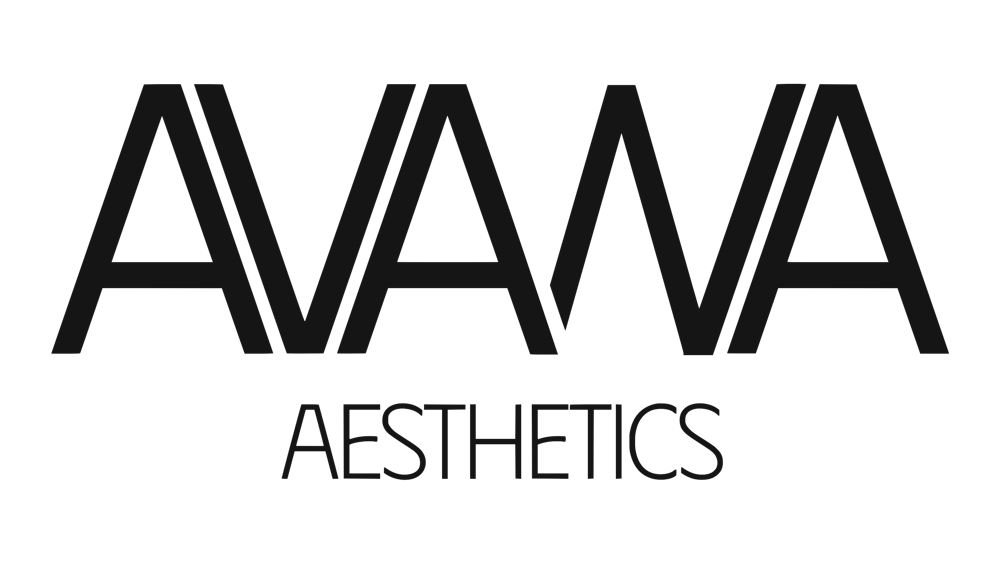 Weißes Logo mit dem Text "AVANA" in Großbuchstaben, darunter "AESTHETICS", auf grünem Hintergrund.