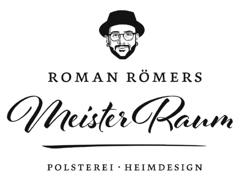 Logo: Roman Römers Meister Raum, Polsterei - Heimdesign, mit Kopf-Silhouette einer Person mit Hut und Brille.