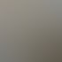 Mattschwarze Duscharmatur und Regenduschkopf an einer hellgrauen Wand mit indirekter Beleuchtung.