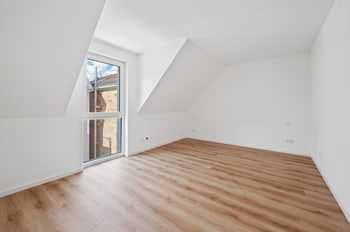 Neuwertige 4-Zimmer-Dachgeschosswohnung zur Miete in Güglingen
