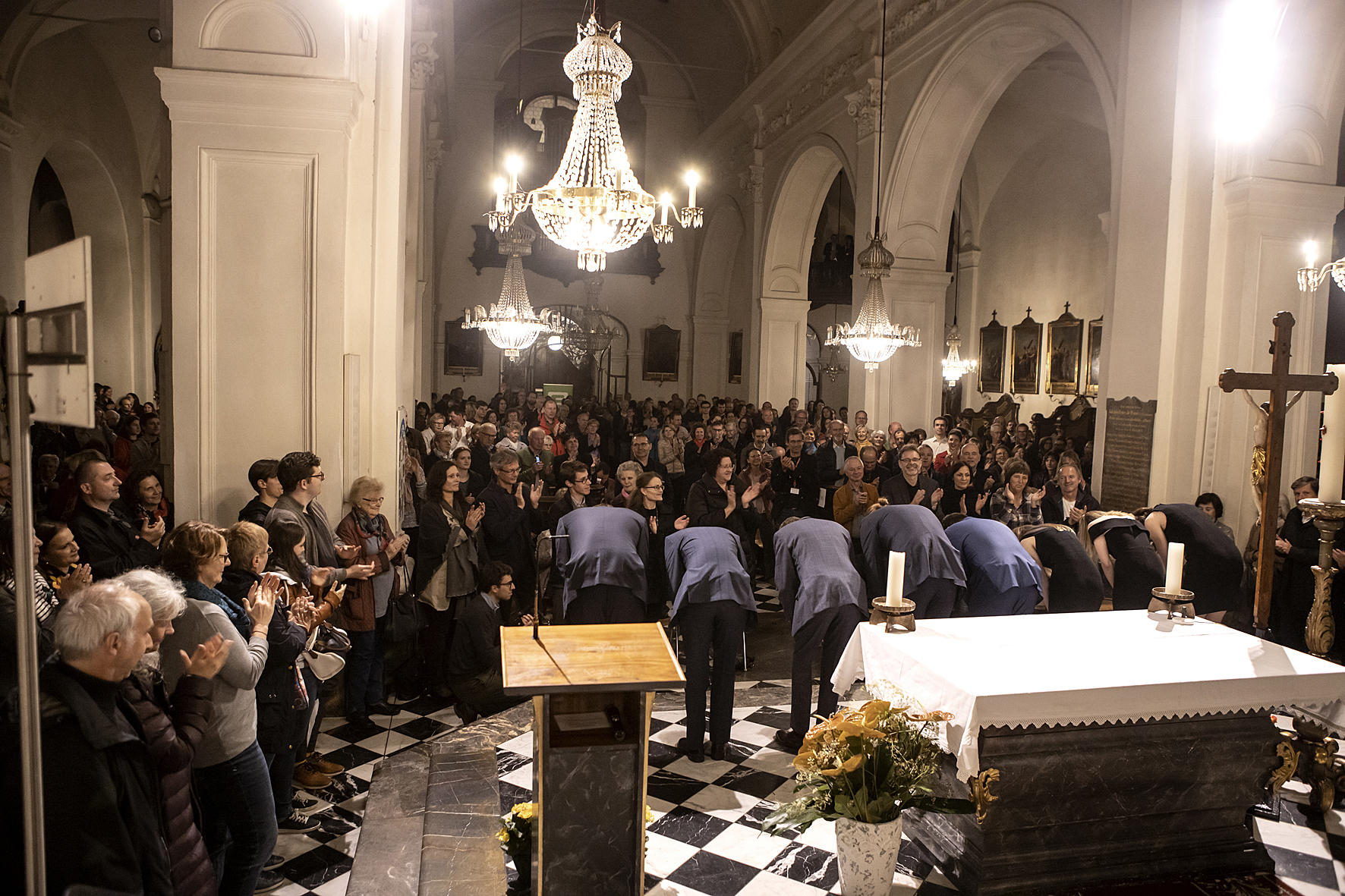 VOCES8 taking the applause at the close of the Lagrime gala in the Mariahilferkirche, Voices of Spirit 2019, Graz