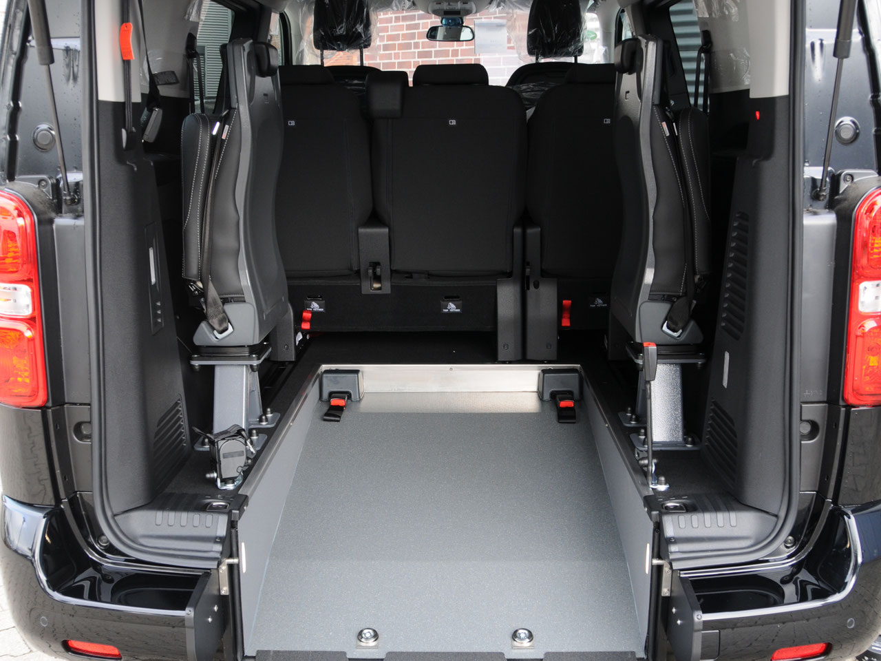 Toyota Proace mit Heckausschnitt – Bild 7