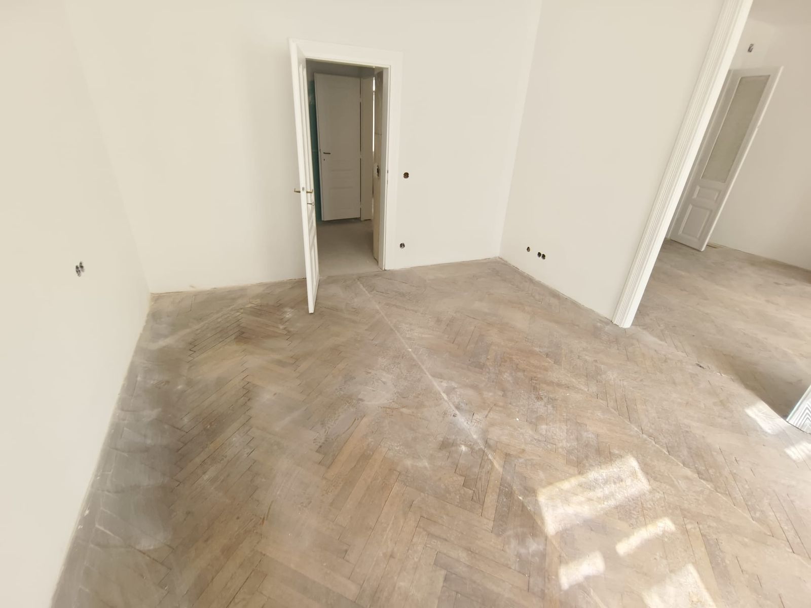 Parkettsanierung & Neuverlegung allerart Bild 3
