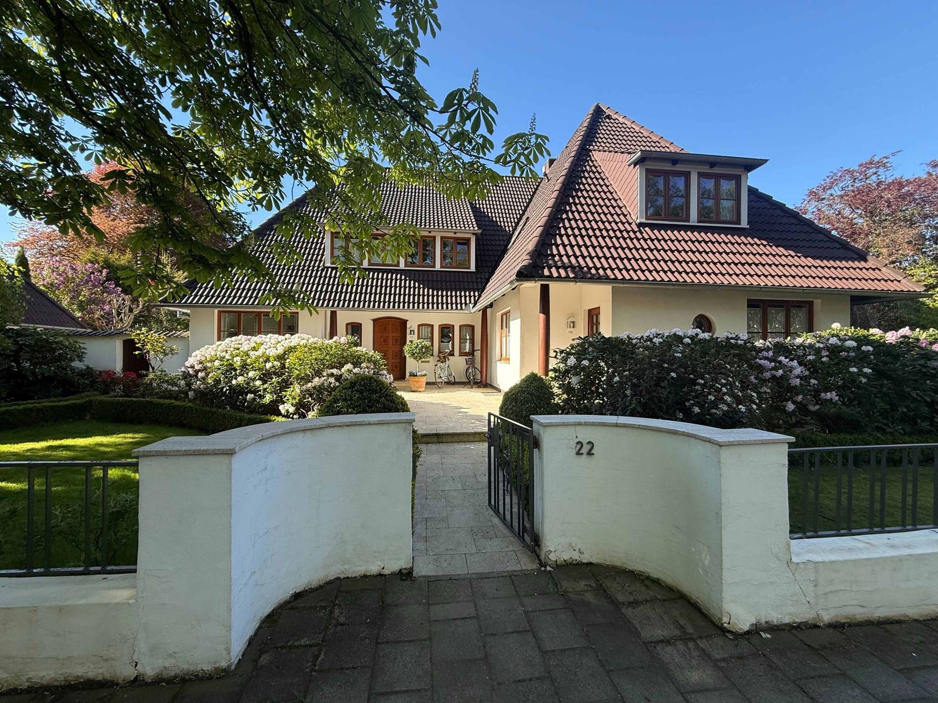 Villa Jelden von der Walter-Delius-Straße aus gesehen