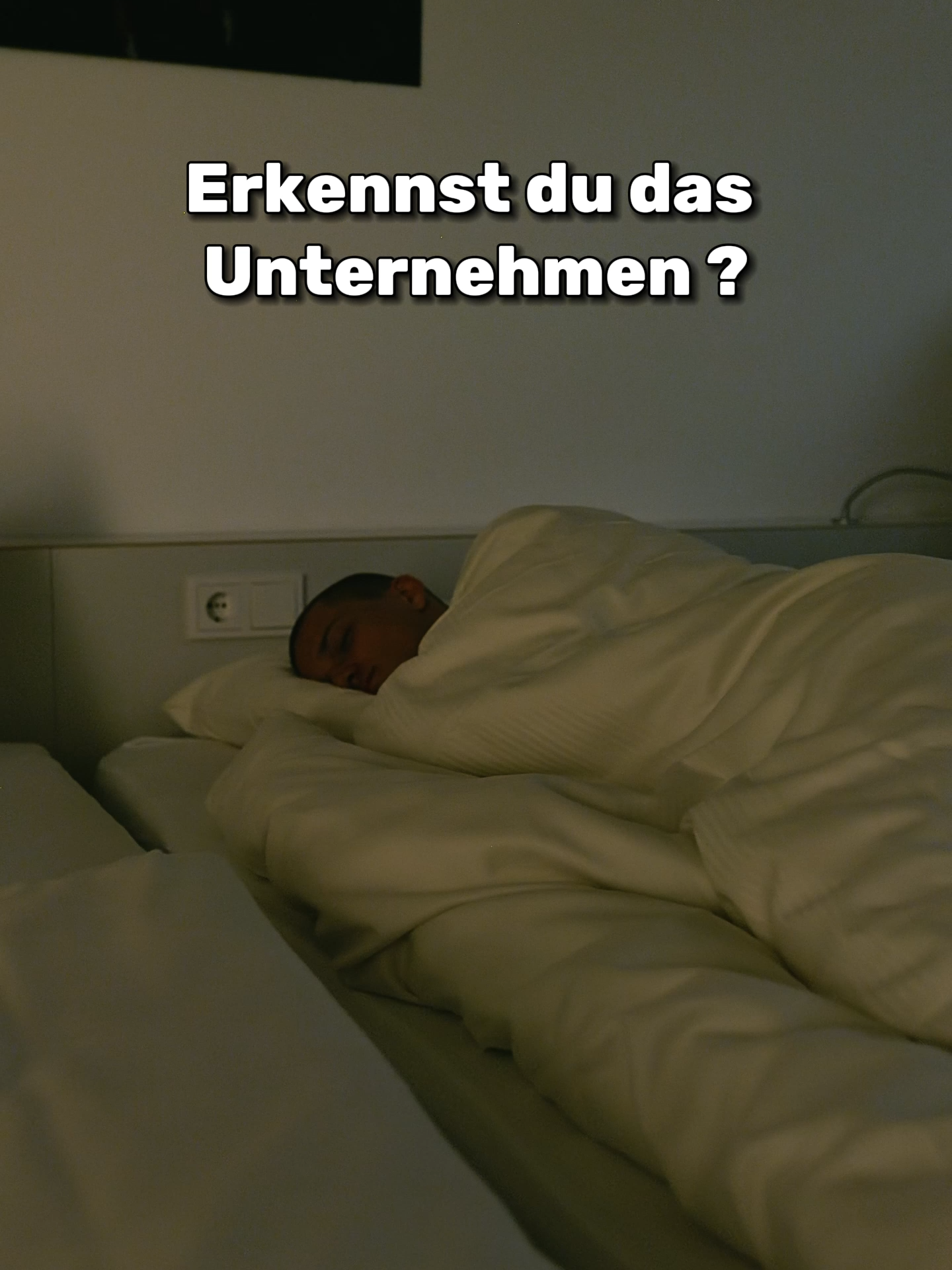 Standbild aus dem Rate-Video zum Unternehmen hinter der Ausbildung