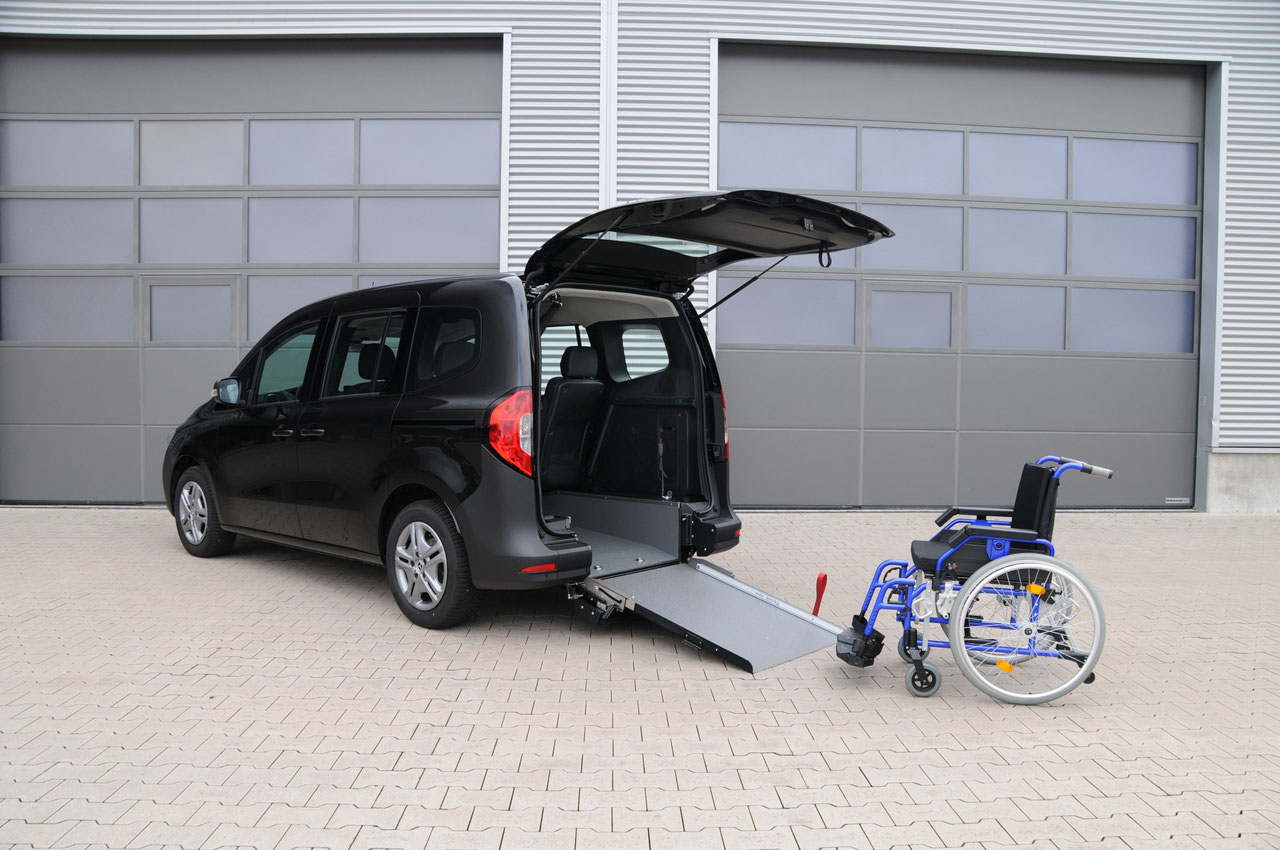 Renault Kangoo mit Heckausschnitt – Bild 2
