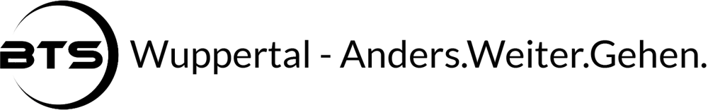 Logo mit den schwarzen Buchstaben „BTS“ in einem Kreis, daneben der Text „Wuppertal - Anders.Weiter.Gehen.“ auf grünem Hintergrund.