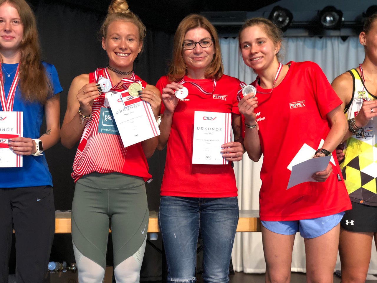 Vize-Meisterinnen im Team: Aniko, Teri und Julia Mayer von der DSG Wien