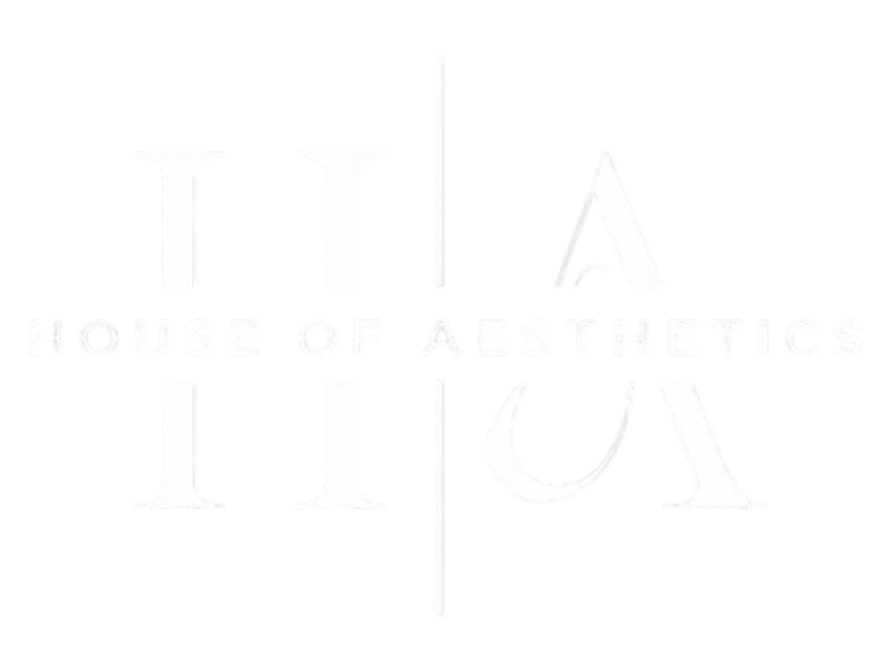 Logo von BeautyBusiness360 in weiß im Footer vor schwarzem Hintergrund – Anbieter staatlich geförderter Kosmetikkurse und Dozentenschein