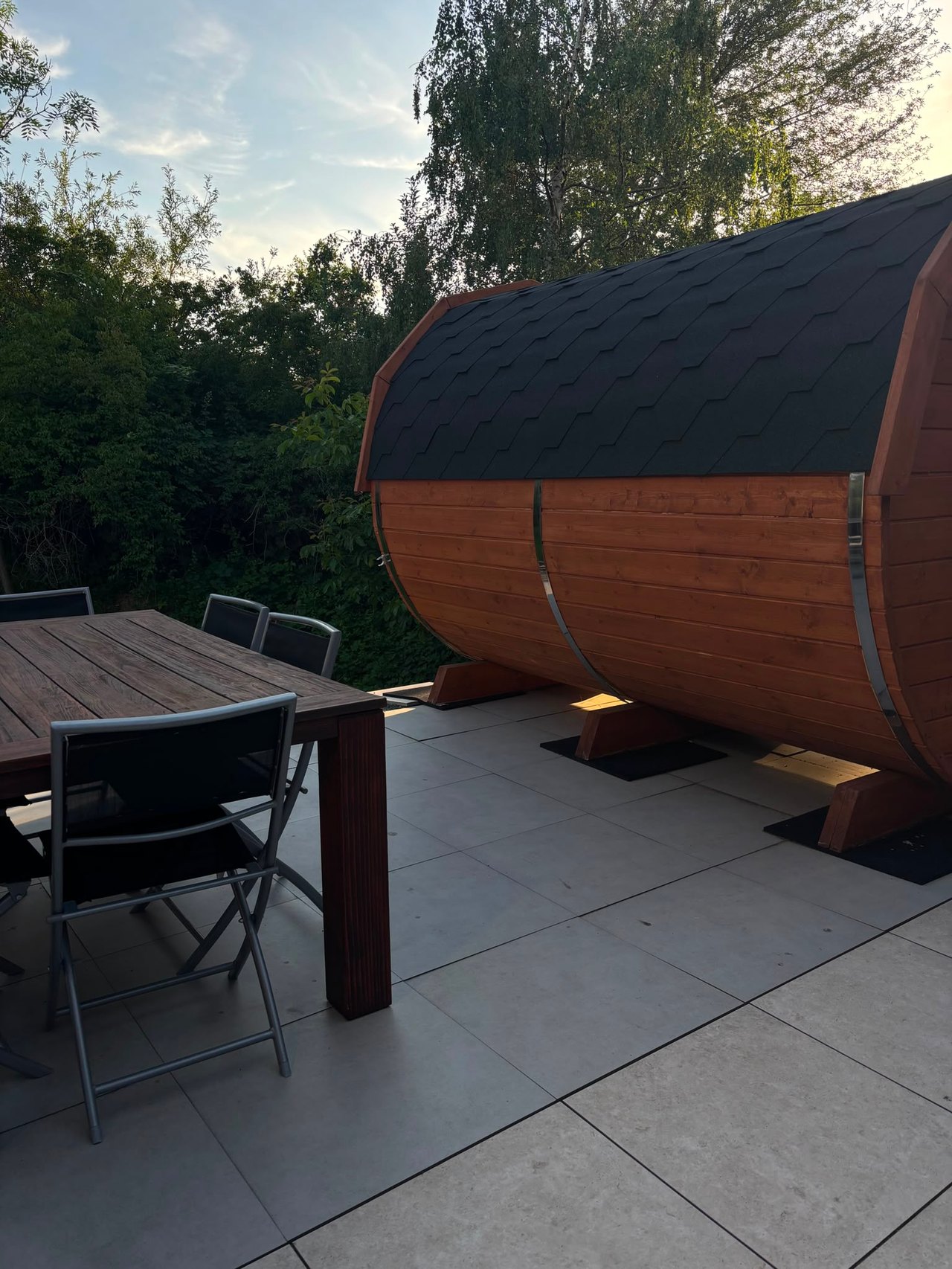 Wellness Oase – Fasssauna auf der Terrasse