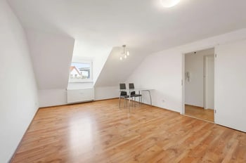 Verkaufte Immobilie: Leerstehende Helle 2-Zimmer Wohnung mit Küche im Zentrum von Heilbronn