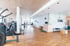 Modernes medizinisches Trainingsstudio von LANDphysio in Lauchdorf, Ostallgäu – heller Trainingsbereich mit professionellen Geräten und Empfang
